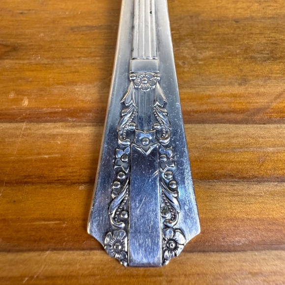 Vintage Wm. A. Rogers Silverplate Pastry Server | Oneida LTD - Picture 8 of 12